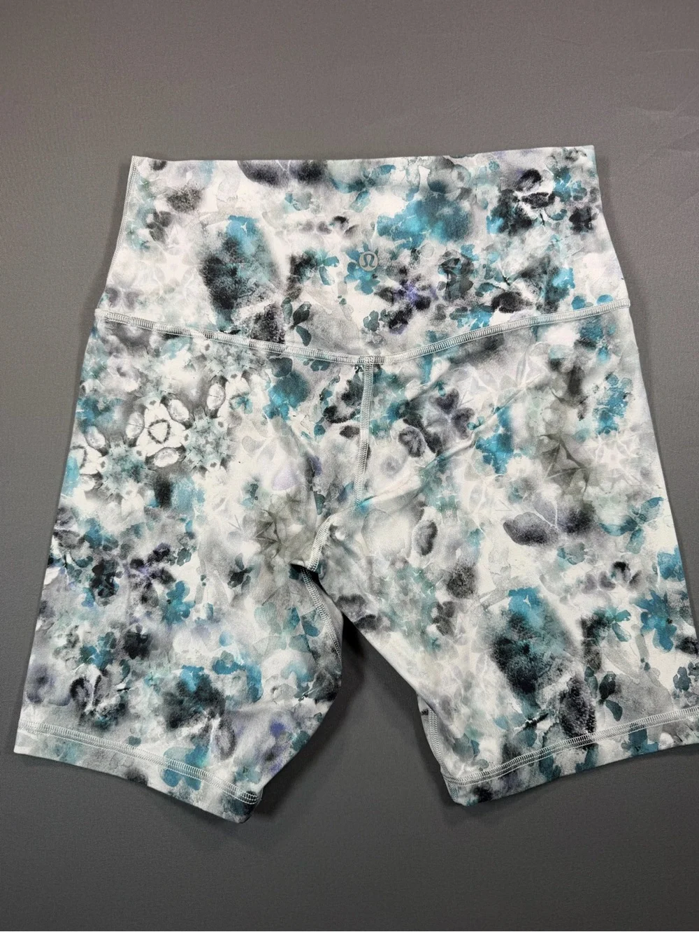 Lululemon Align high-rise shorts in the 